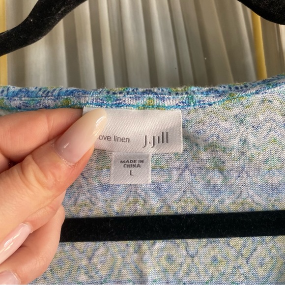 J. Jill Blue V-Neck Linen Ikat Patterned Tshirt - Picture 3 of 5